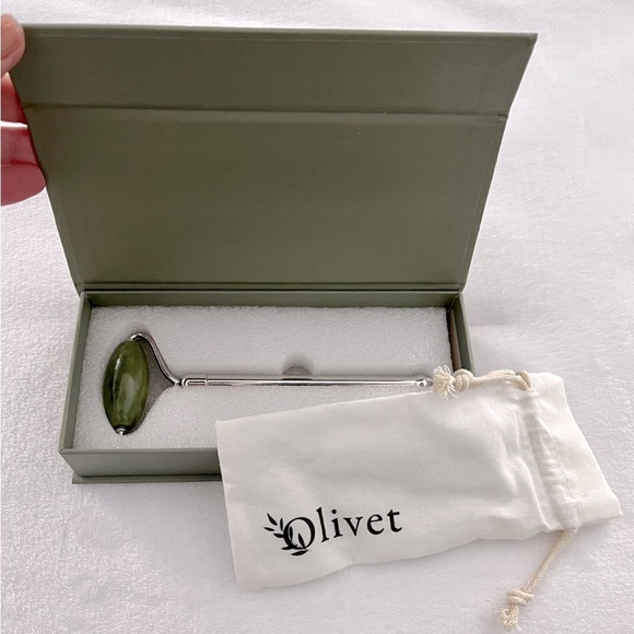 NEW Oliver Jade Face Roller, Massager - Picture 8 of 10